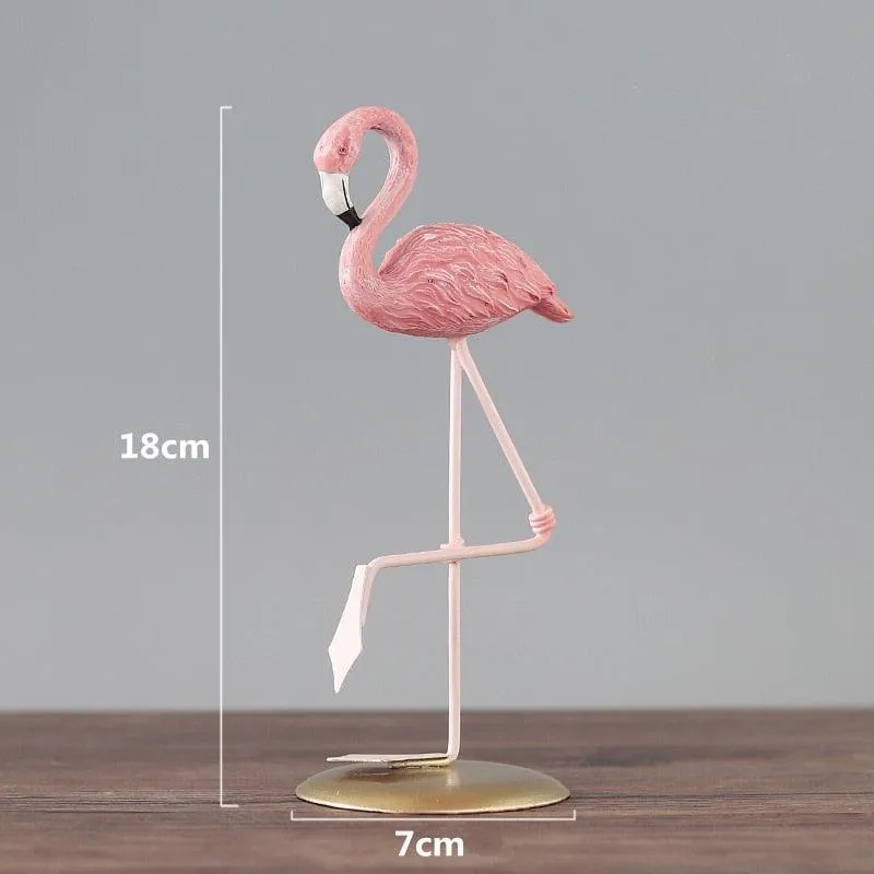 Chic Flamingo Resin Sculpture - Trendy Home Accent & Unique Gift Option