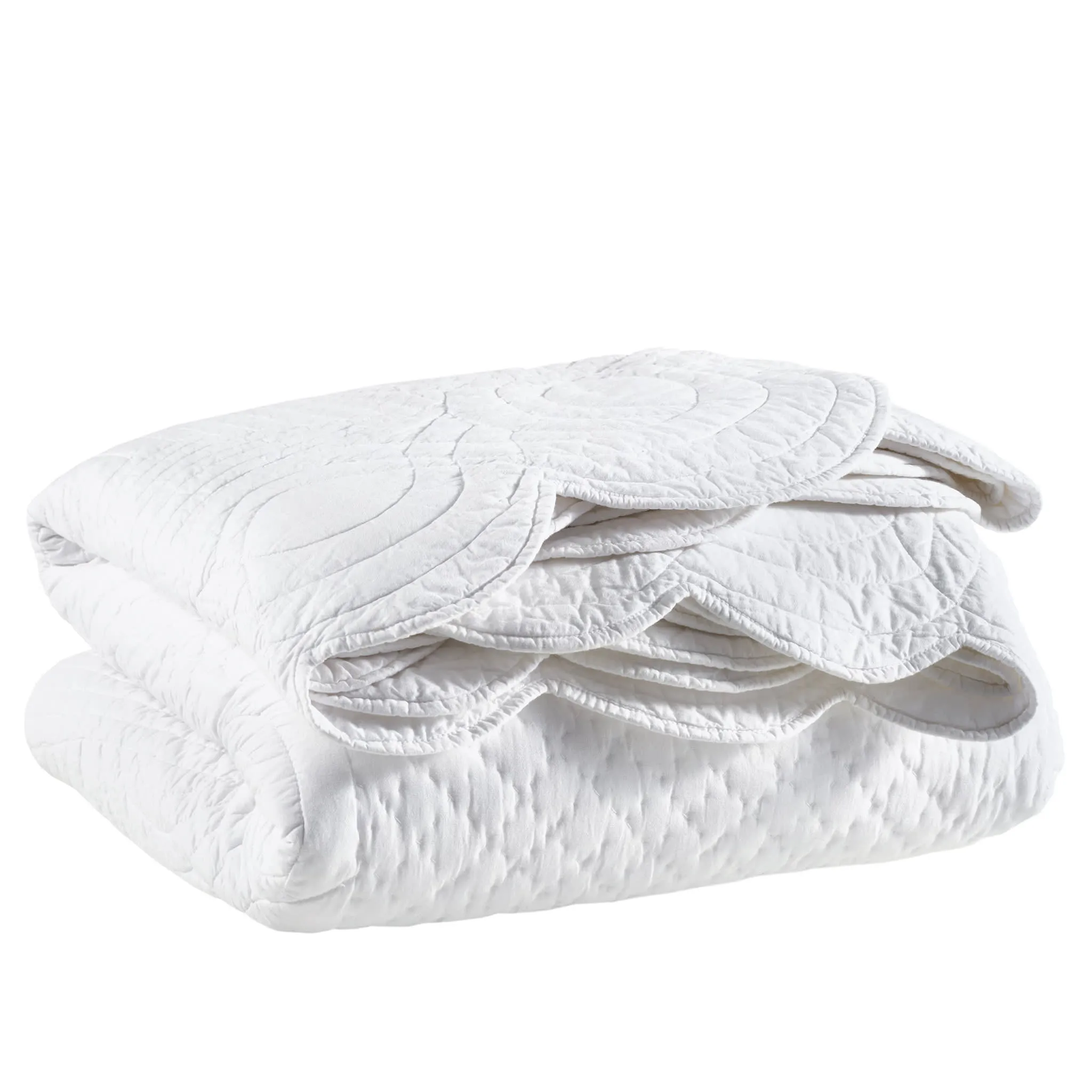 Power Shake Scallop White Quilt